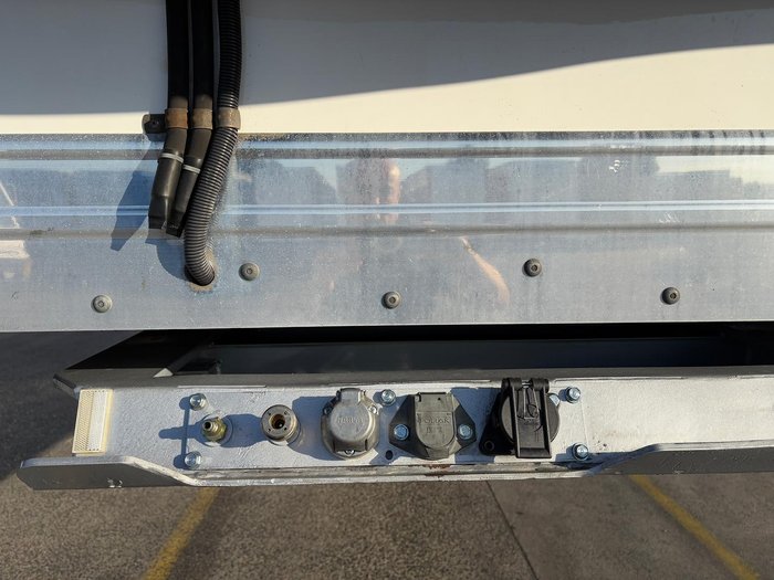 2016 Maxitrans St3 34 Pallet -18 High Cube Reefer Double Stacker