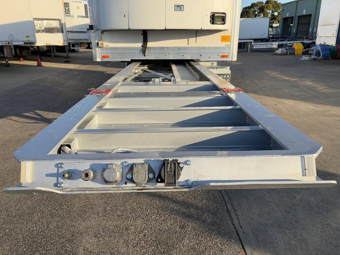 2016 Maxitrans St3 34 Pallet -18 High Cube Reefer Double Stacker