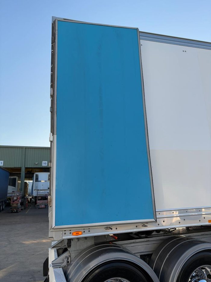 2016 Maxitrans St3 34 Pallet -18 High Cube Reefer Double Stacker