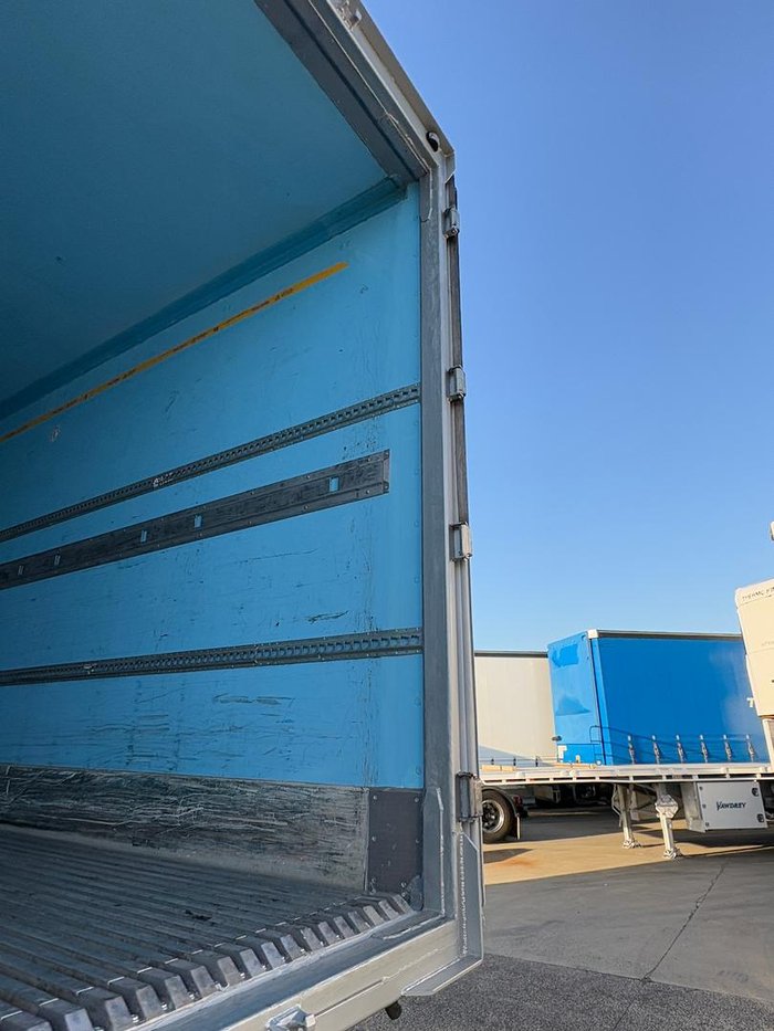 2016 Maxitrans St3 34 Pallet -18 High Cube Reefer Double Stacker