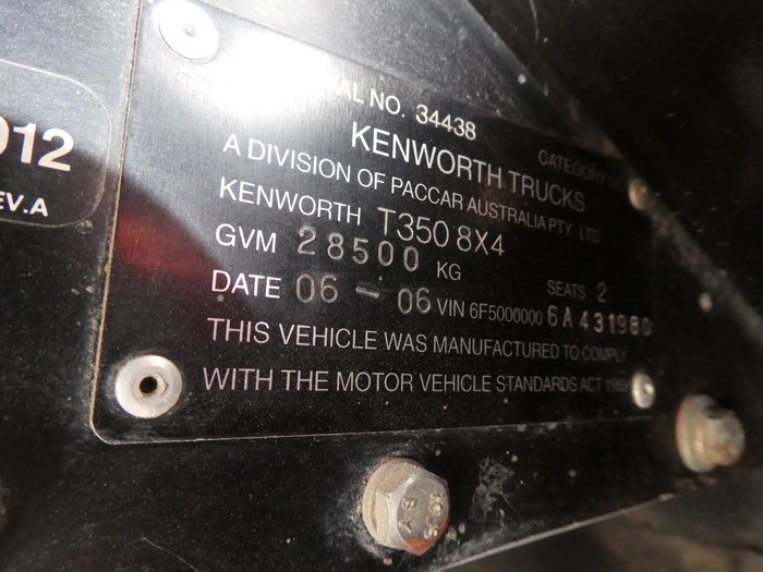 2006 Kenworth T350 YELLOW