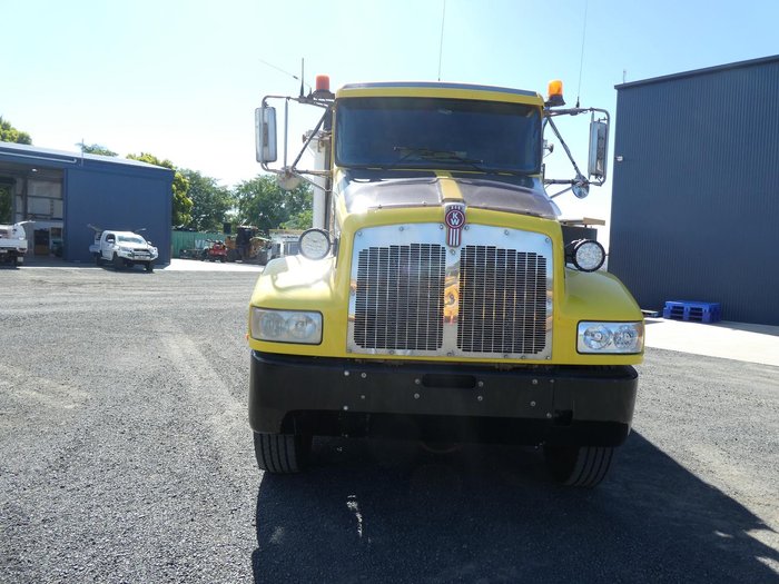 2006 Kenworth T350 YELLOW
