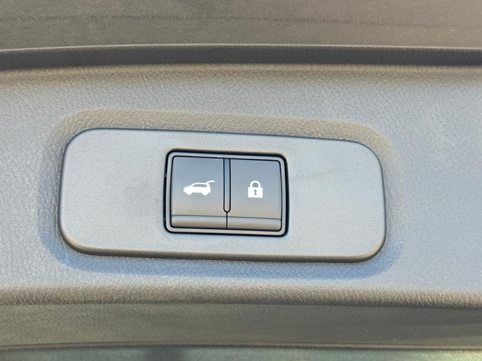 2025 Nissan QASHQAI Ti-L