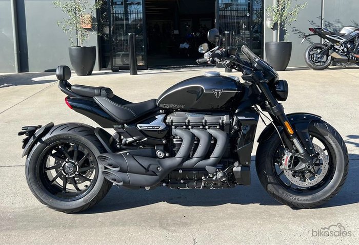 TRIUMPH ROCKET 3 GT STORM ROAD ROCKET BLACK