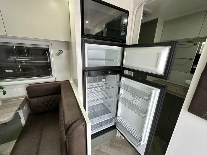 2025 Essential Caravans Cruiser V1-1 18'8