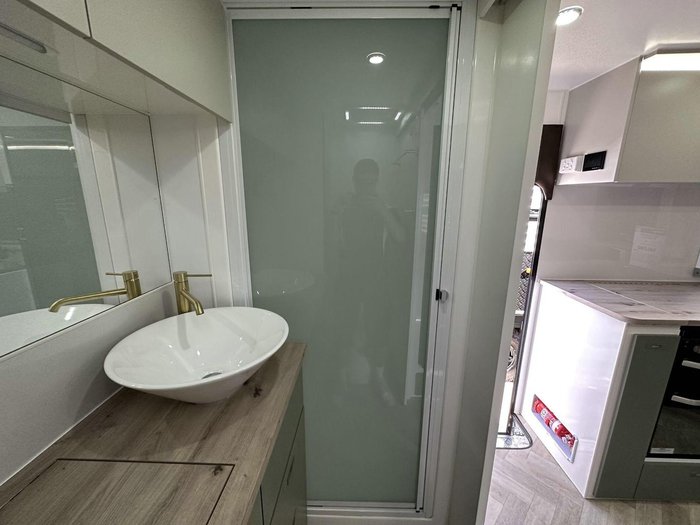 2025 Essential Caravans Cruiser V1-1 18'8