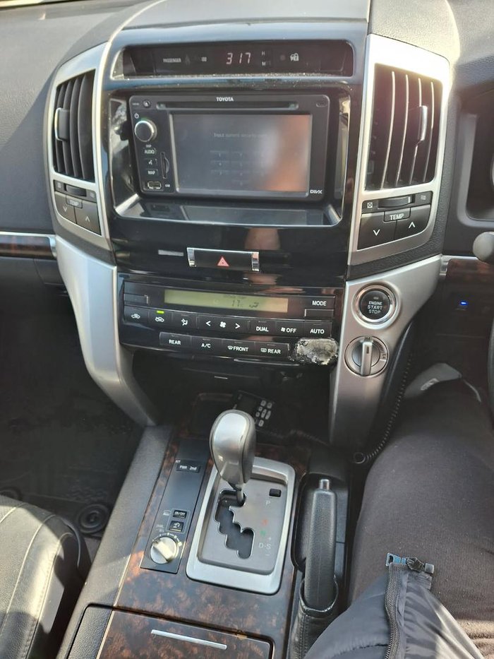 2014 Toyota Landcruiser VX