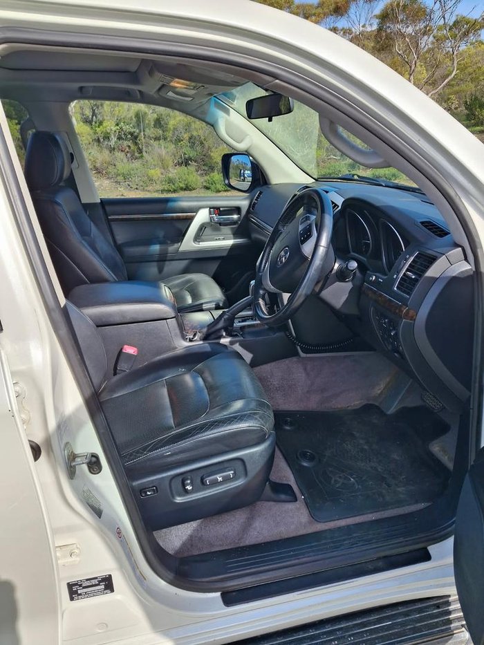 2014 Toyota Landcruiser VX