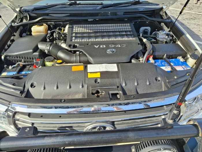 2014 Toyota Landcruiser VX