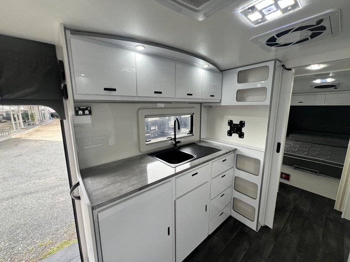 2024 JB Caravans Scorpion Sting Air 23'6 Rear Club
