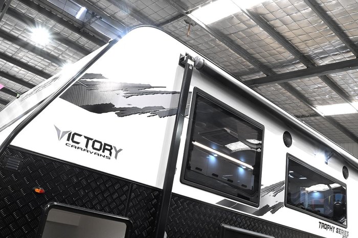 2025 VICTORY CARAVANS Trophy 20'6 Composite