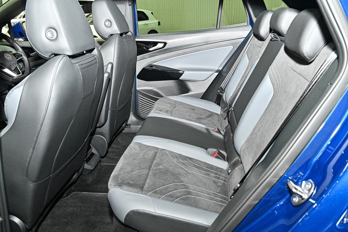 2024 Volkswagen ID.4 Pro