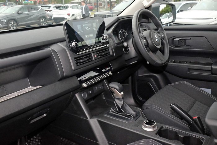 2024 Mitsubishi Triton GLX+