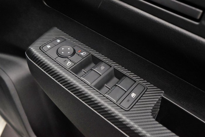 2024 Mitsubishi Triton GLX+