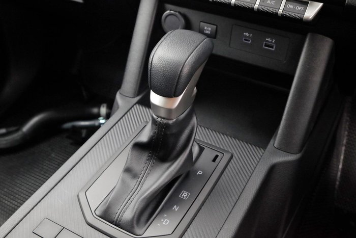 2024 Mitsubishi Triton GLX+