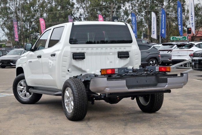 2024 Mitsubishi Triton GLX+