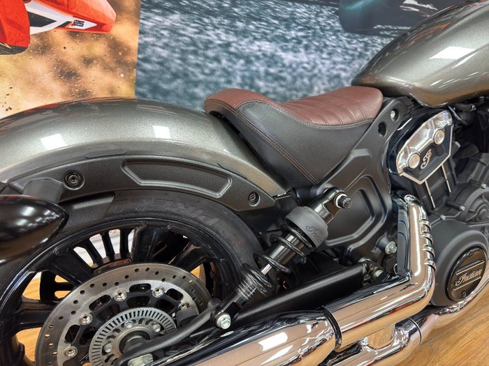 2022 INDIAN SCOUT BOBBER GREY