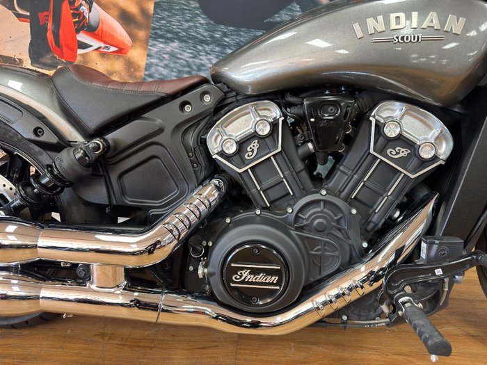 2022 INDIAN SCOUT BOBBER GREY