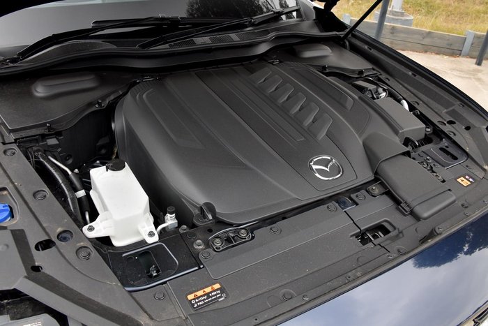 2024 Mazda CX-70 G50e Azami