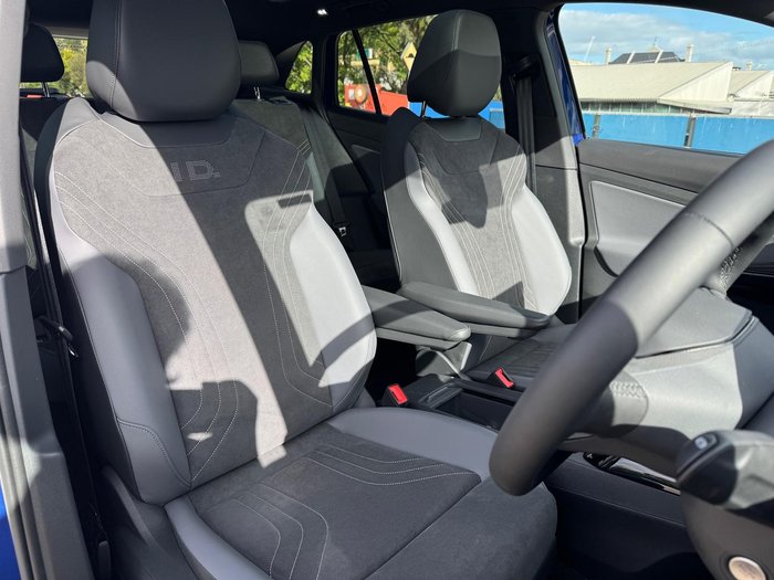 2024 Volkswagen ID.4 Pro