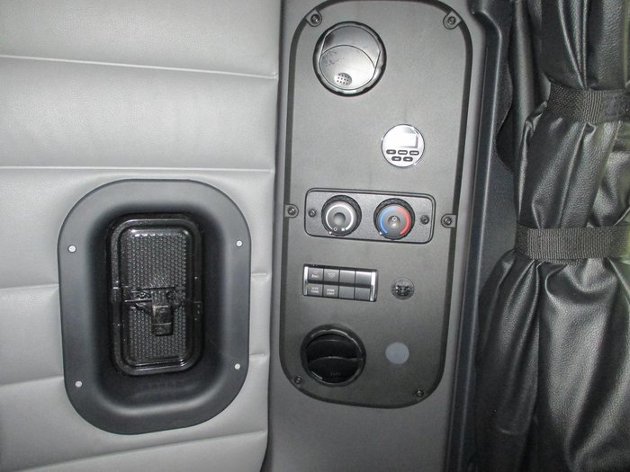 2024 Freightliner Cascadia 126 white