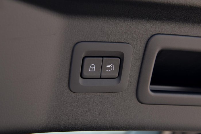 2025 Mazda CX-80 G40e Touring