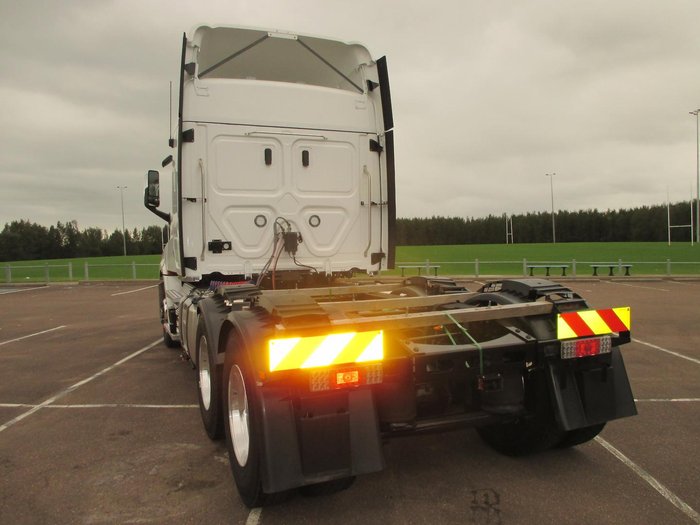 2024 Freightliner Cascadia 126 white