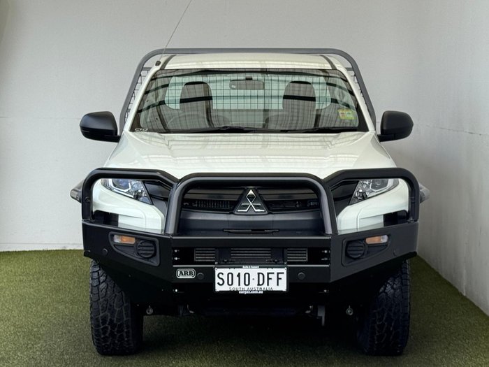 2024 Mitsubishi Triton GLX