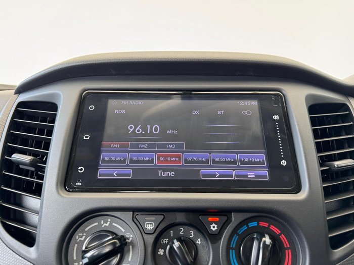 2024 Mitsubishi Triton GLX