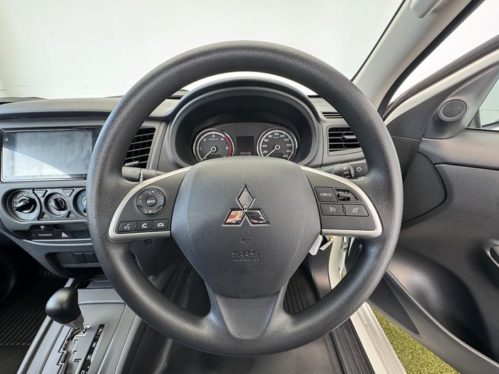 2024 Mitsubishi Triton GLX