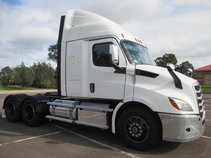 2024 Freightliner Cascadia