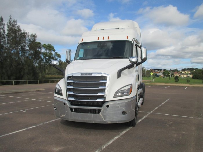 2024 Freightliner Cascadia 116 white