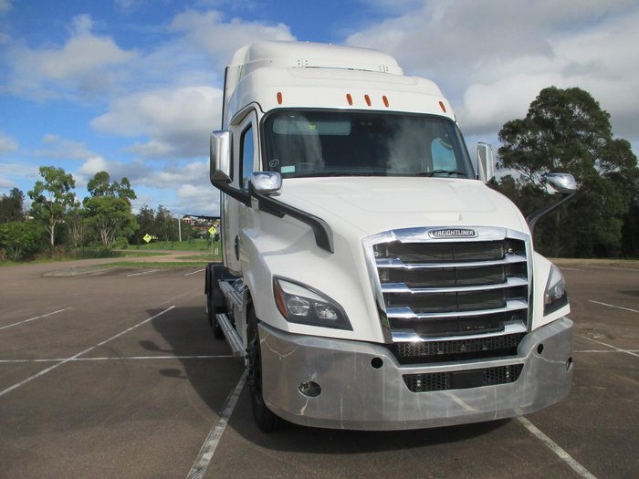 2024 Freightliner Cascadia 116 white