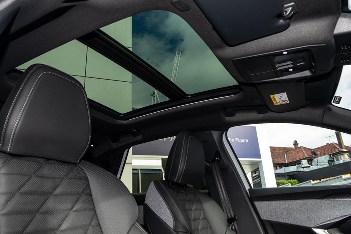 2024 Peugeot 3008 GT Premium Hybrid