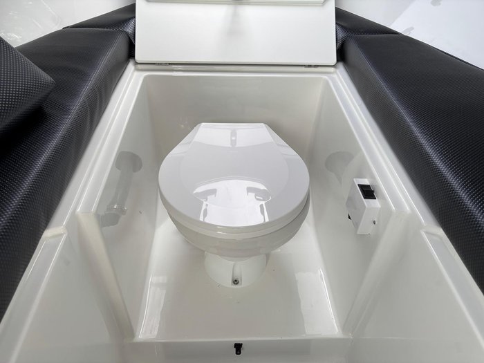 2025 Cruise Craft E695 HT