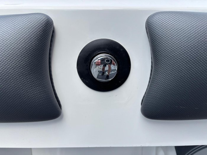 2025 Cruise Craft E695 HT