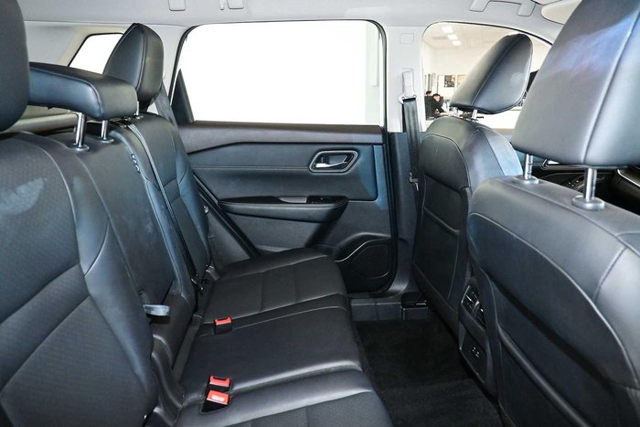 2024 Nissan X-TRAIL ST-L