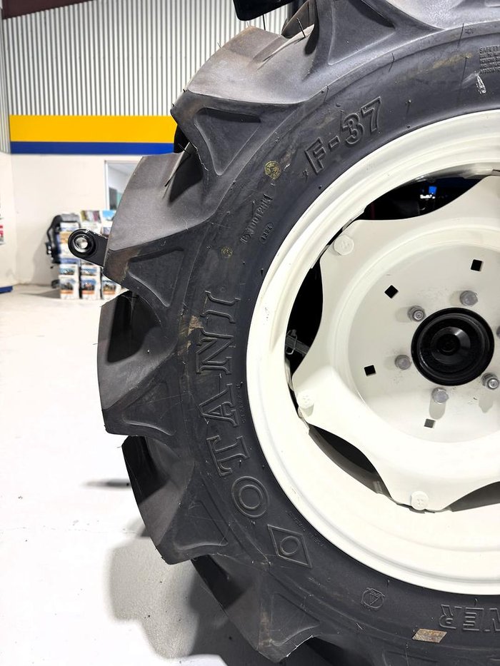 New Holland Workmaster 40 Tractor