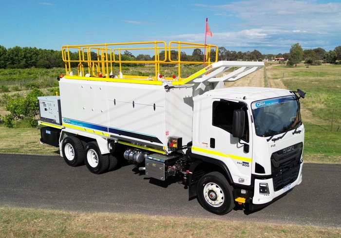 2025 Isuzu F Series FVZ 260-300 WHITE