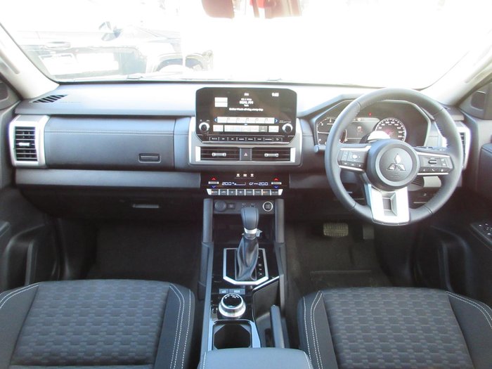 2024 Mitsubishi Triton GLS