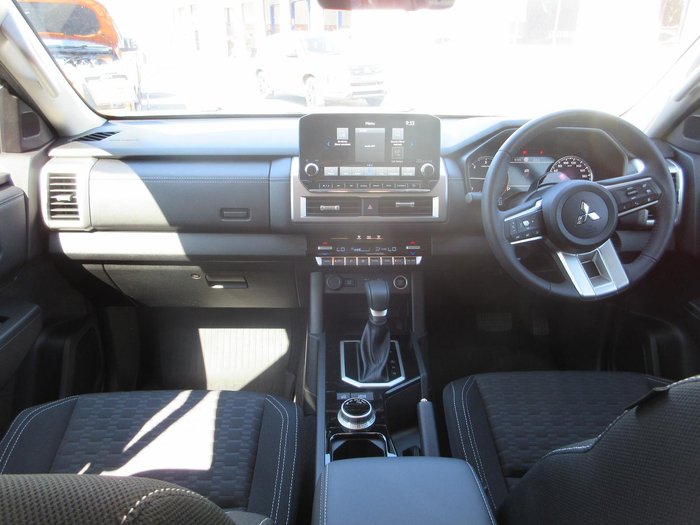 2024 Mitsubishi Triton GLS