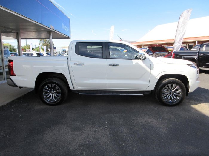 2024 Mitsubishi Triton GLS