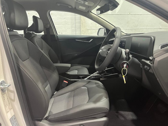 2025 Kia Niro HEV S