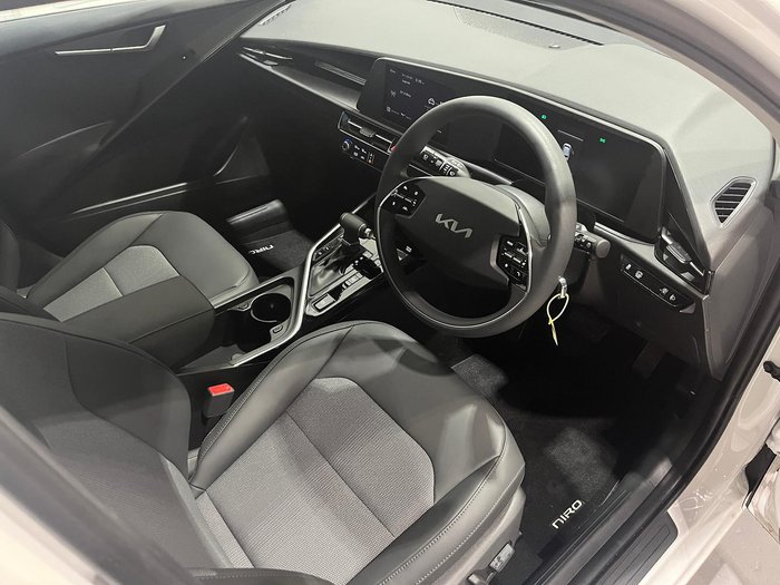 2025 Kia Niro HEV S