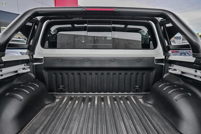 2024 Nissan Navara PRO-4X Warrior D23 MY24 4X4 Dual Range White Pearl