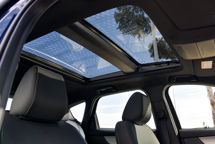 2025 Mazda CX-60 P50e Azami