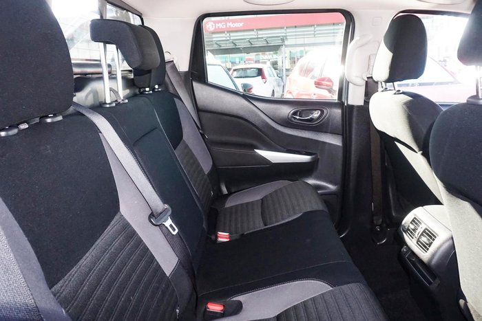 2023 Nissan Navara ST