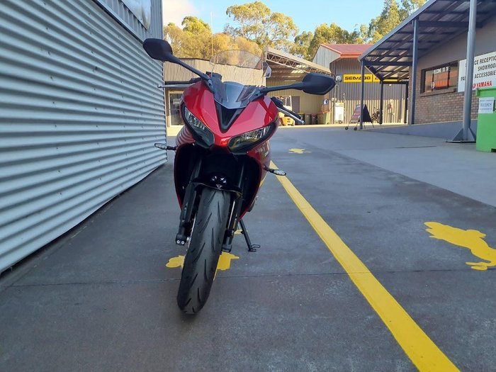 2025 Triumph Daytona 660 LAMS Daytona Black