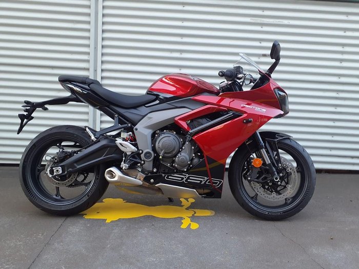 2025 Triumph Daytona 660 LAMS Daytona Black