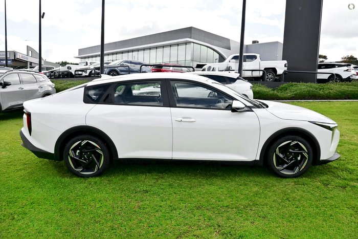 2025 Kia K4 Sport+